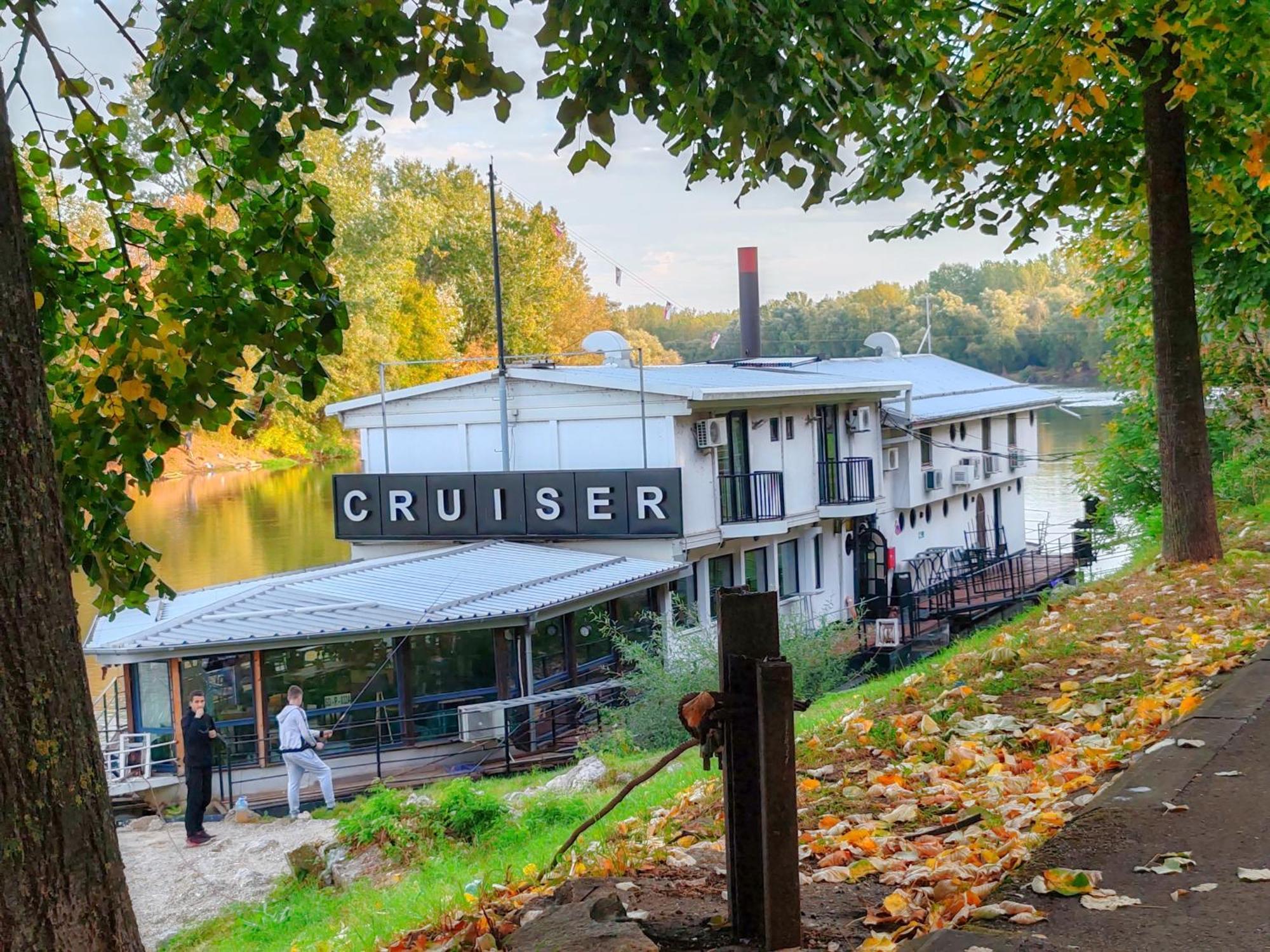Cruiser Restoran Cuprija Exterior photo